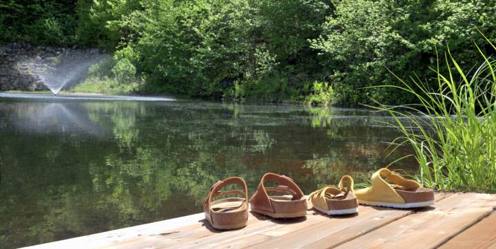 Quai privé mini lac chalet en bois rond en location Le Rustique pour 2 à 4 personnes Lanaudière