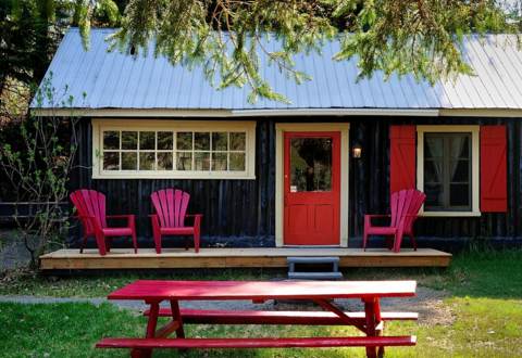 Chalet en bois rond à louer au bord de l'eau avec spa privé Domaine McCormcik pour 2 à 4 personnes tout équipé