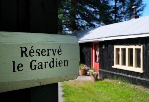 Extérieur chalet en mauricie Gardien