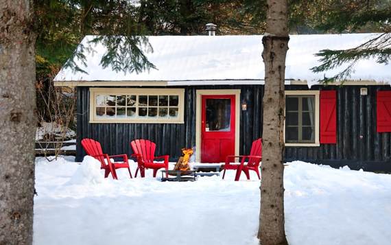 Wooden chalet to rent Le Canotier front off river with private jaccuzi Domaine McCormick