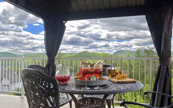 Terrace with gorgeous view cottage to rent Chalet de la Montagne for 2 or 6 