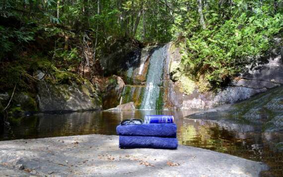 Chutes et bassins sauvages  accessibles à pied du chalet à louer de La Montagne 