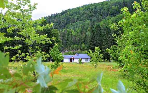 Chalet en location pour deux personnes avec spa privé 4 saisons Domaine McCormick