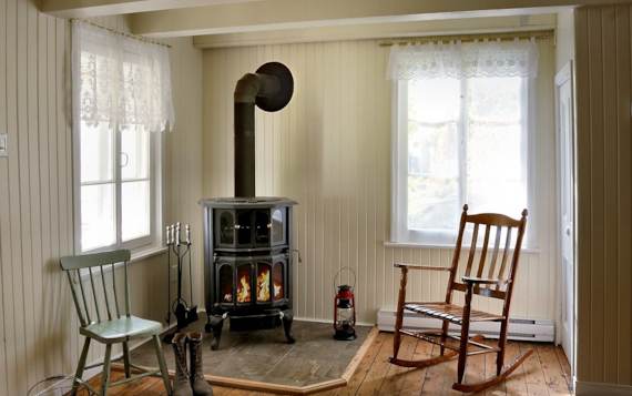 Foyer intérieur chalet à québec Villageoise