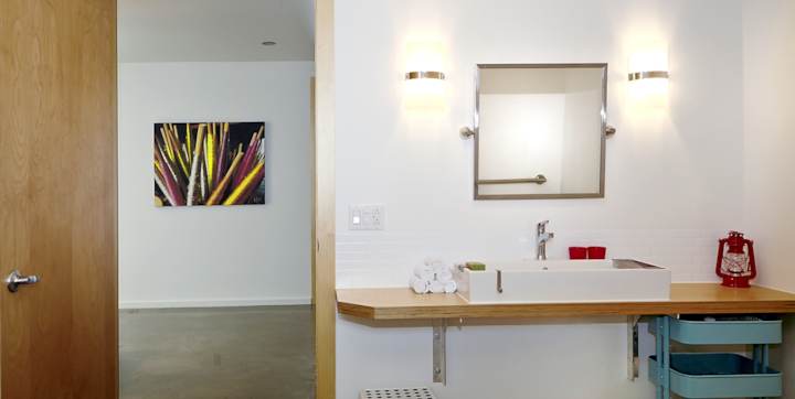 Salle de bain chalet vacances accessible au personne à mobilité réduite