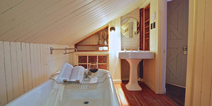 Salle de bain chambre principale chalet à louer avec bain sur pattes
