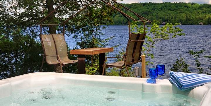 Private hot tubs cottage to rent april and may 2022