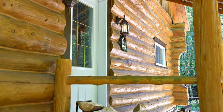 Wooden cottage to rent for 2 or 4 with provate hot tubs and dry sauna